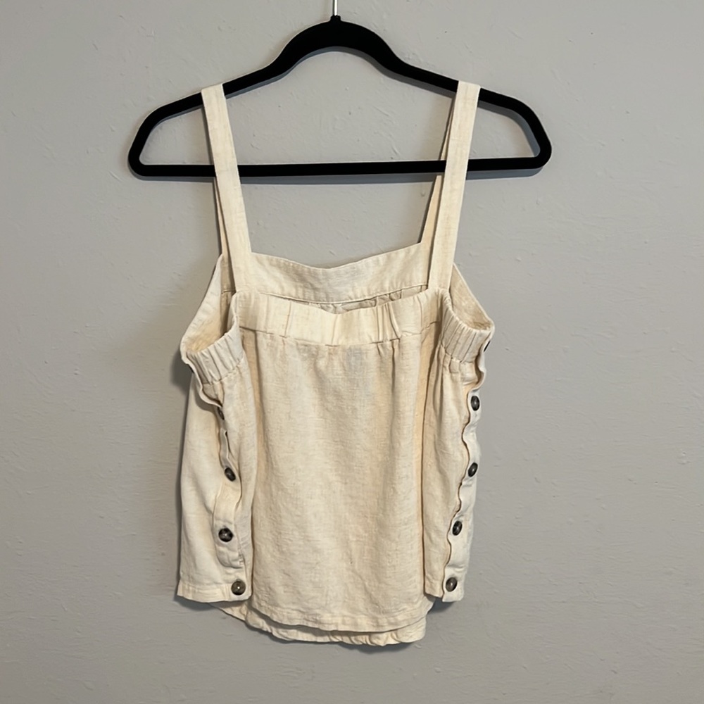 Universal Thread - Oatmeal Button Tank - Excellent Condition - Picture 3 of 5
